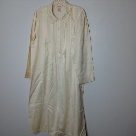 Vintage 70s Barbizon cream nightgown size small - Picture 2 of 6